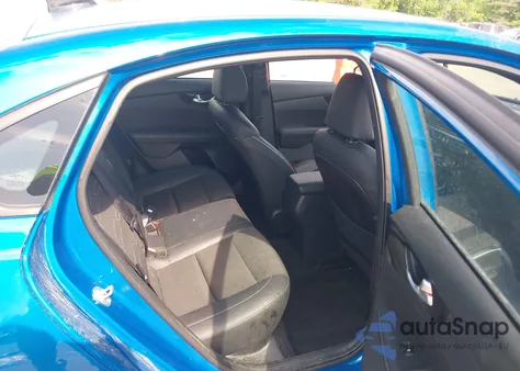 2022 Kia Forte Gt-Line z USA, uszkodzony, nr VIN 3KPF54AD7NE442356